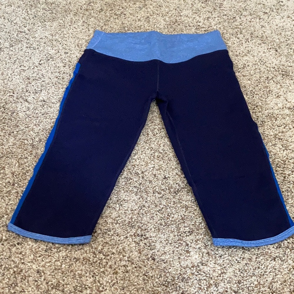 Fabletics capris - Picture 2 of 7